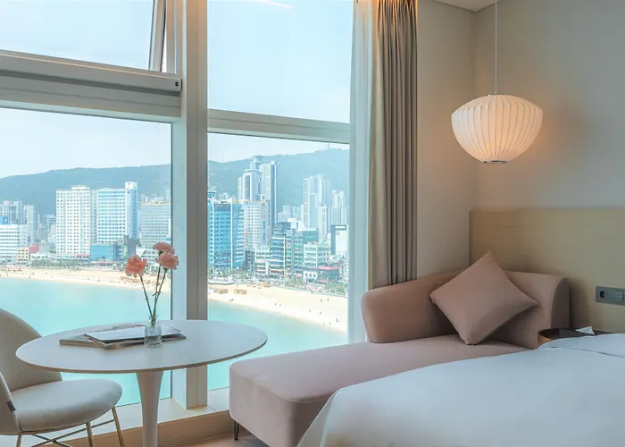 Hotel The Marine View